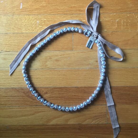 — Lee Angel — Metallic Pearl & Ribbon Necklace - Picture 4 of 7